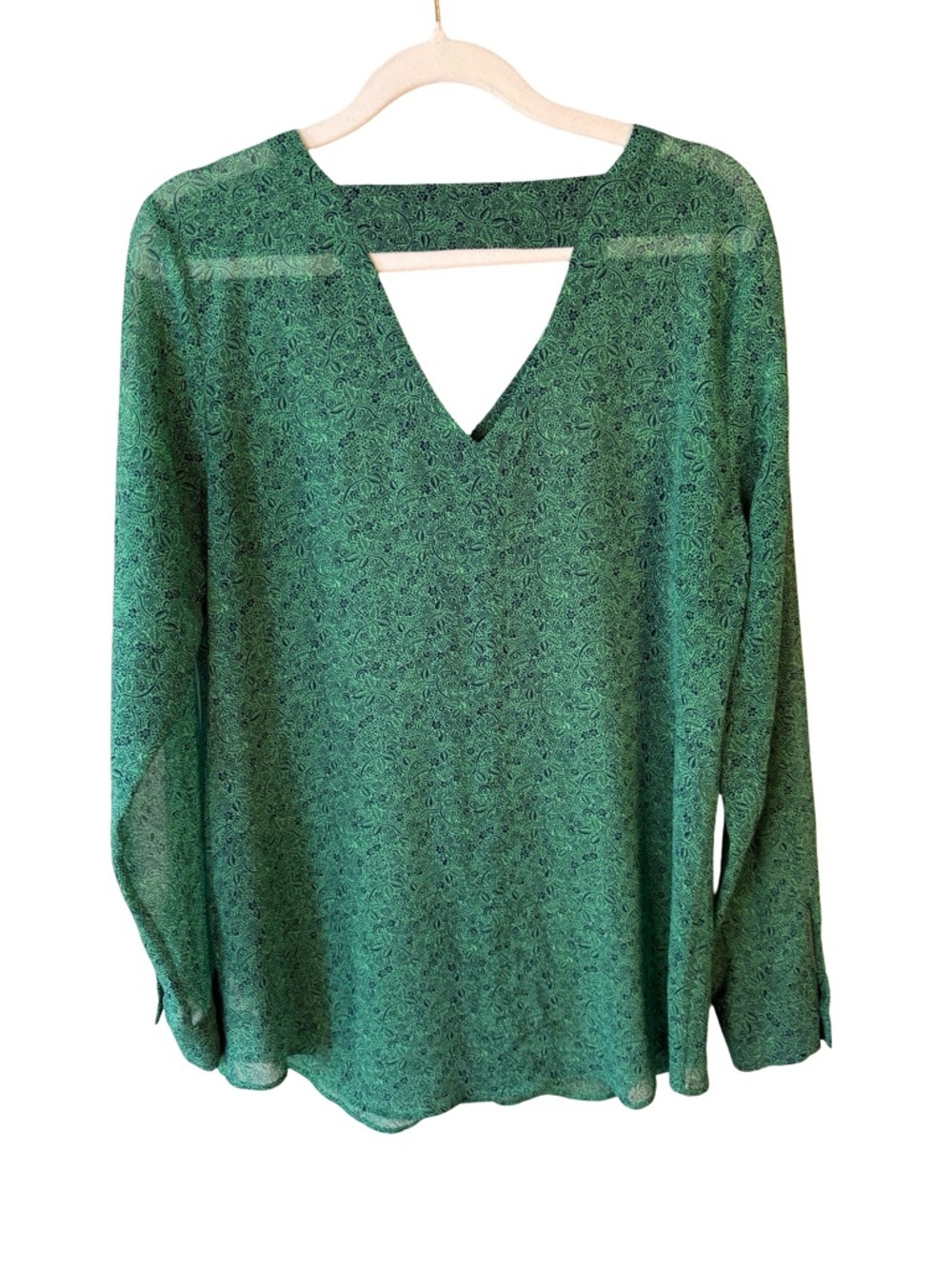 CAbi Green Paisley V-Neck Sheer Blouse Size S Lightweight Flowy Casual - Picture 3 of 14